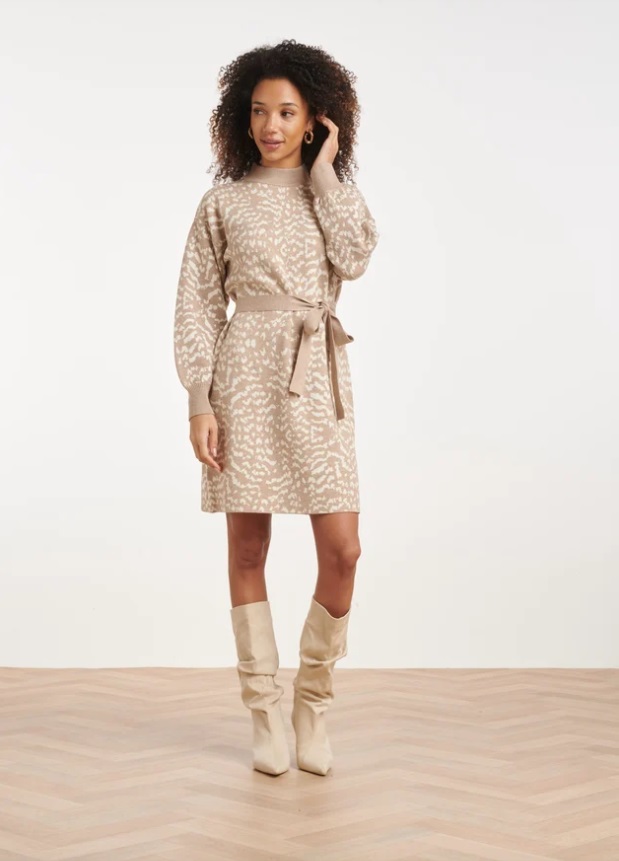 Vestido estampado de punto con cinturón - Imagen 4