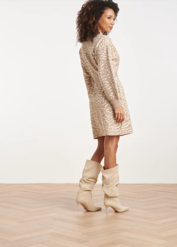 Vestido estampado de punto con cinturón - Imagen 2